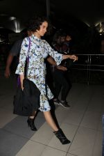 Kangana Ranaut snapped at airport on 21st March 2016